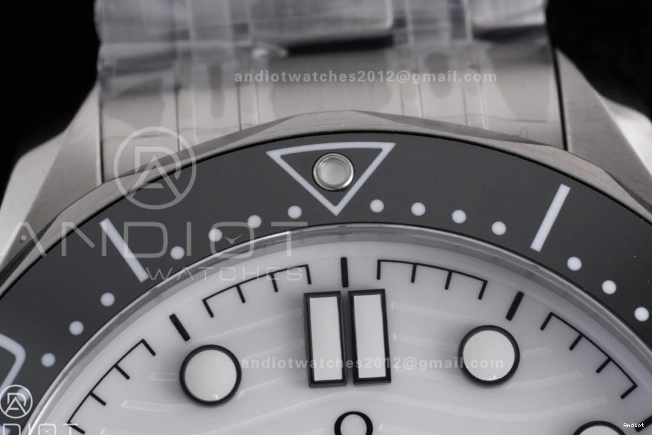 SS Super Edition 1:1 On 8806 Asian Black Bracelet Ceramic White Seamaster Dial 300M Best Clone V4 VSF Diver Bezel 1229